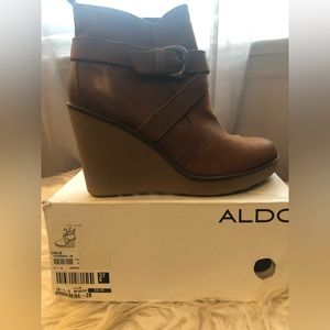 Aldo leather ankle bootie